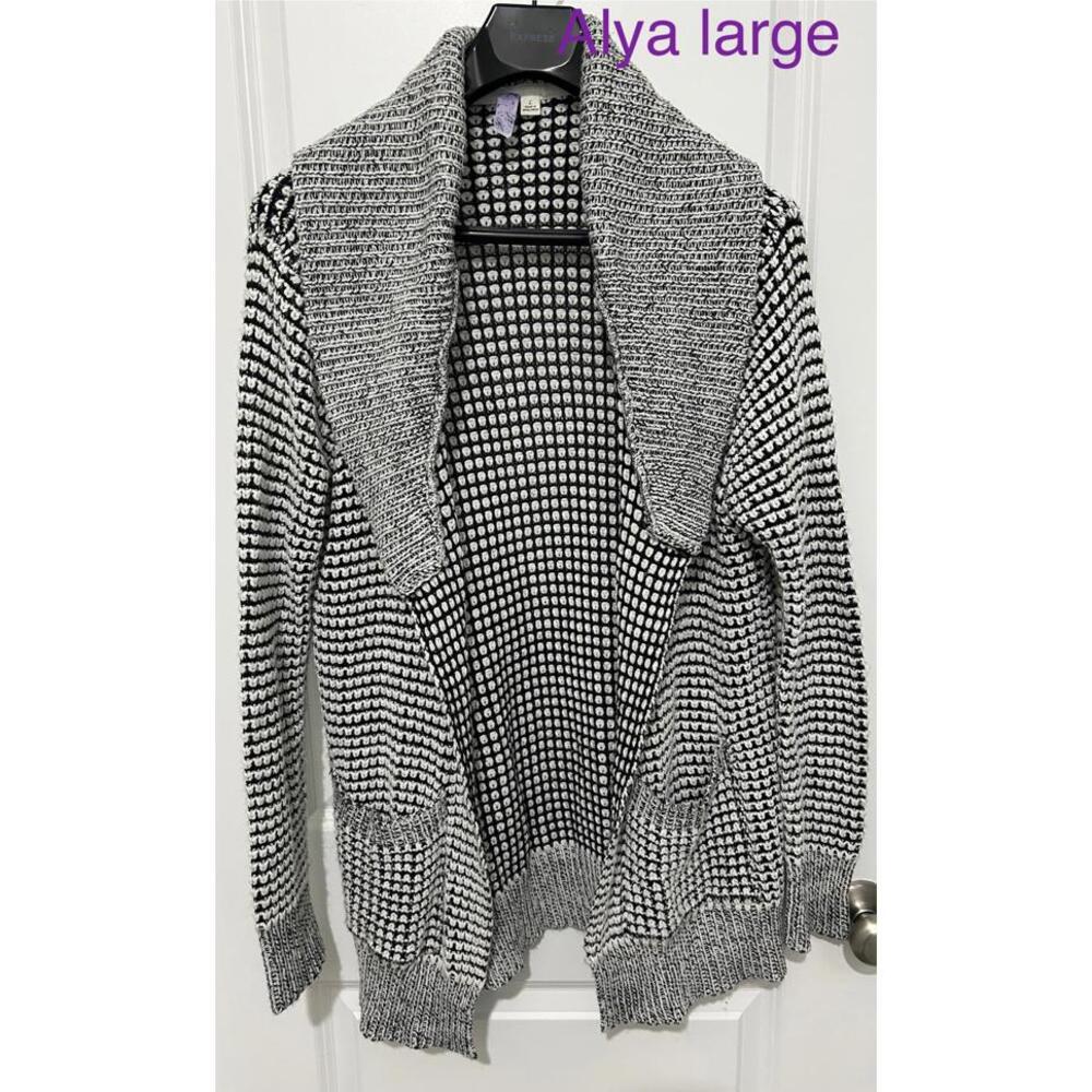 Alya Large Women's Knit Cardigan Sweater